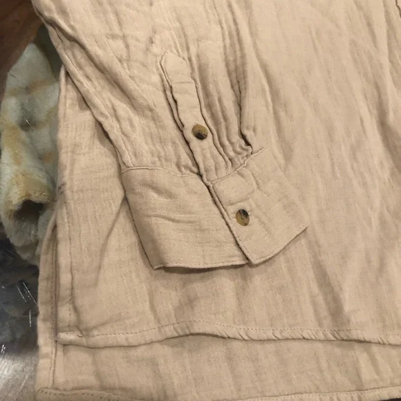 Old Navy Light Tan Button-Down Shirt - Picture 2 of 5
